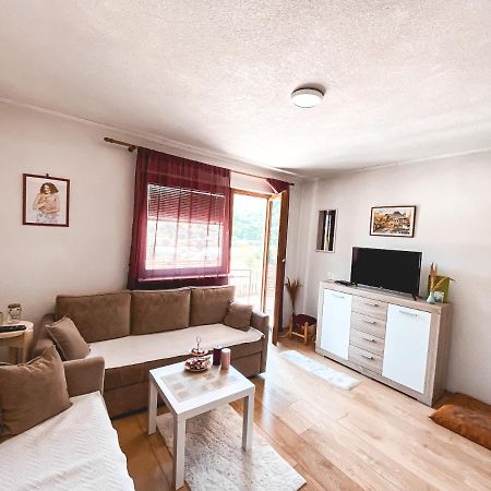 Slatki Dom Fireplace Konjic Bagian luar foto
