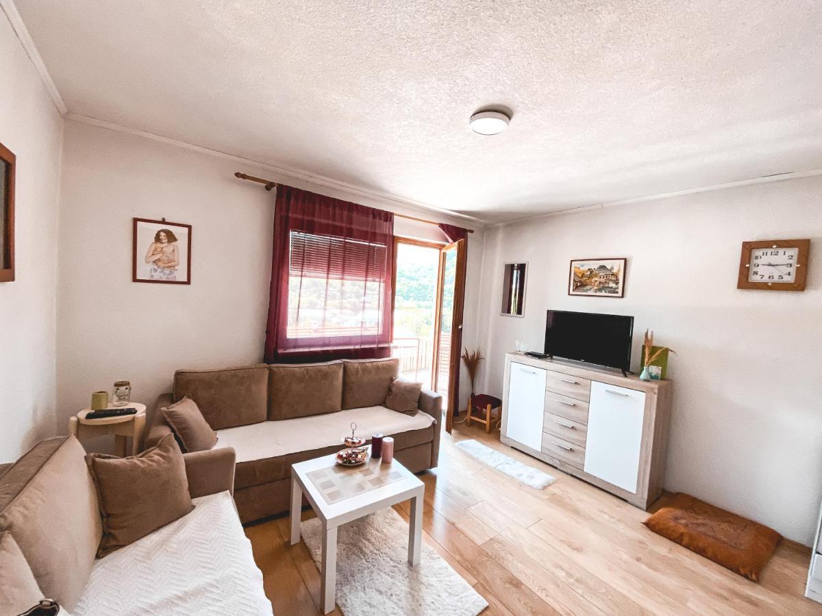 Slatki Dom Fireplace Konjic Bagian luar foto