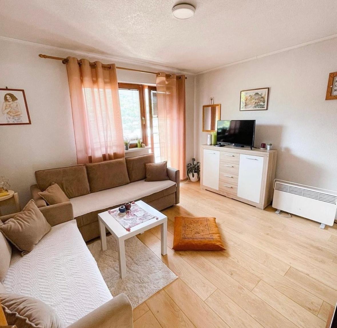 Slatki Dom Fireplace Konjic Bagian luar foto